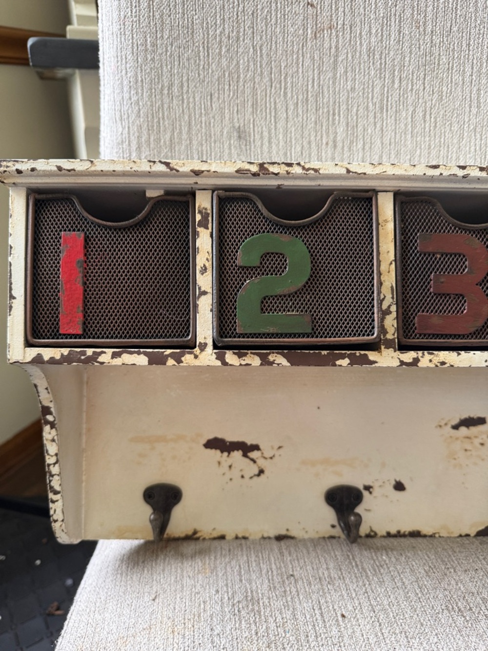 Rustic hanging shelf - Picture 3 of 7